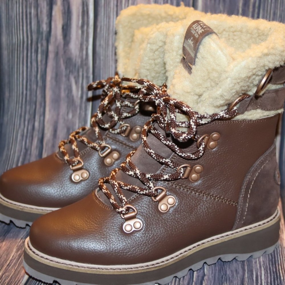 Roxy $149 Brandi II Alpine Collection Lace-Up Boots NEW WITH TAGS